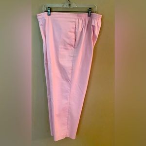 Alfred Dunner size 16 pink pants. 1/2 elastic waist